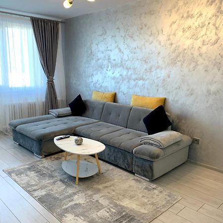 Victoriei Boulevard Private Apartment Brasov Exterior photo