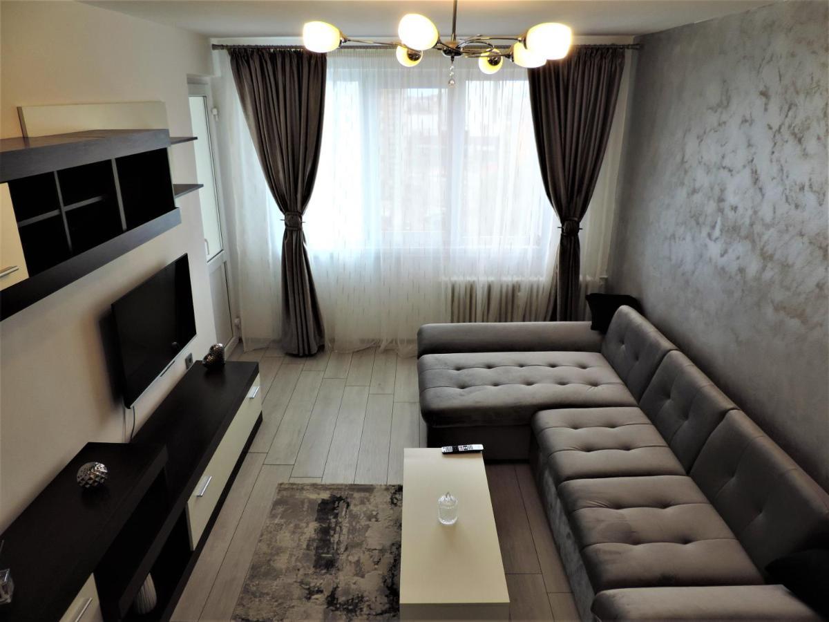 Victoriei Boulevard Private Apartment Brasov Exterior photo